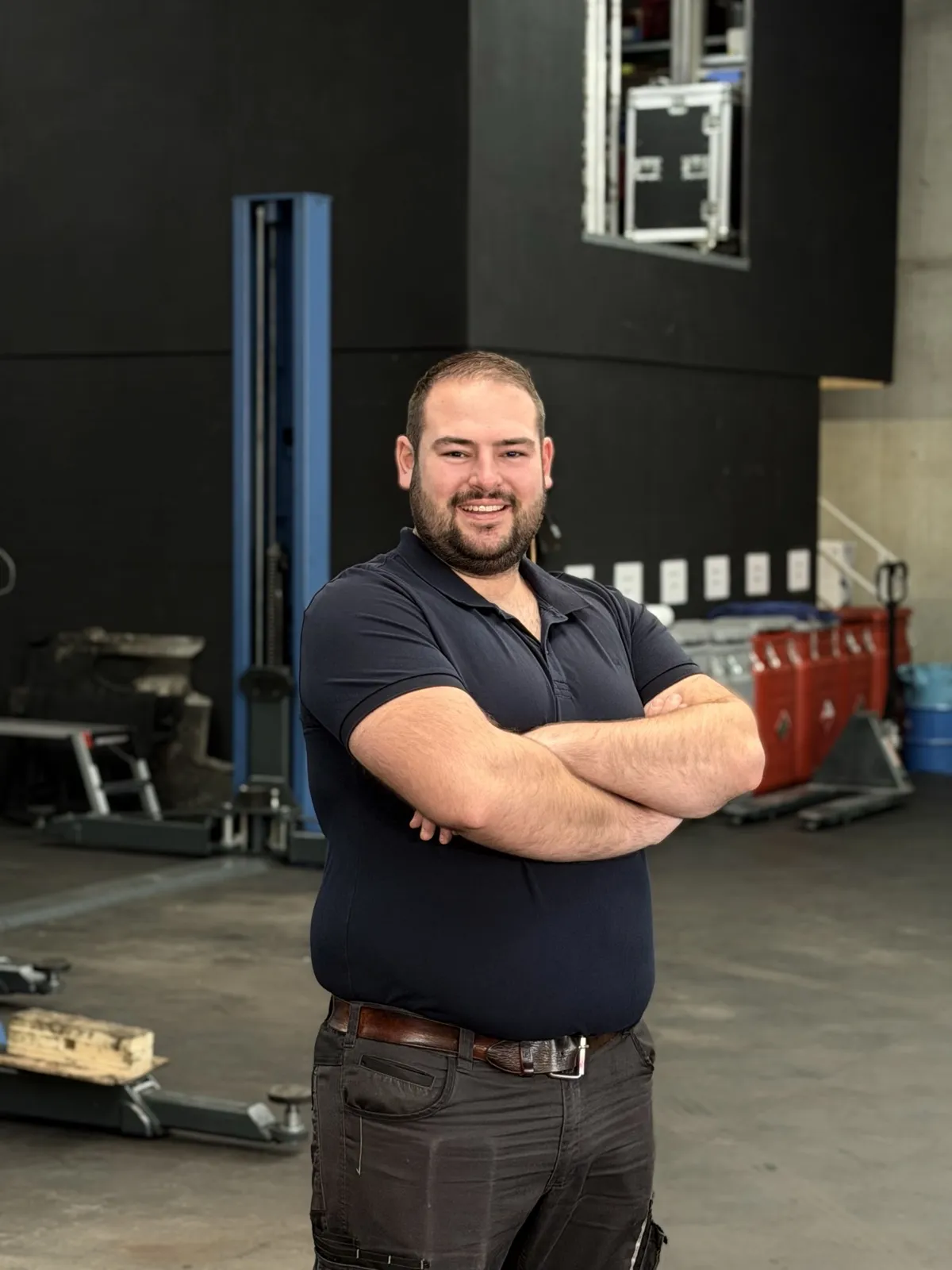 Eddy Börs in der Werkstatthalle